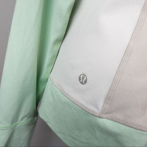 Lululemon Athletica Mint Green and White zippered vest. - Picture 6 of 9